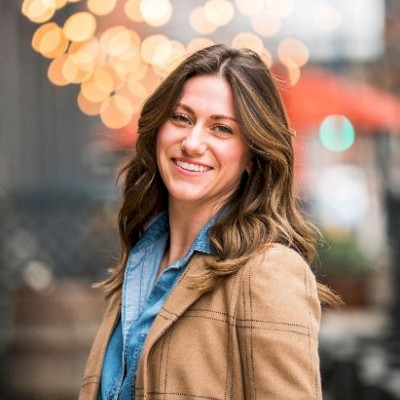 Headshot of Jacqueline Riordan